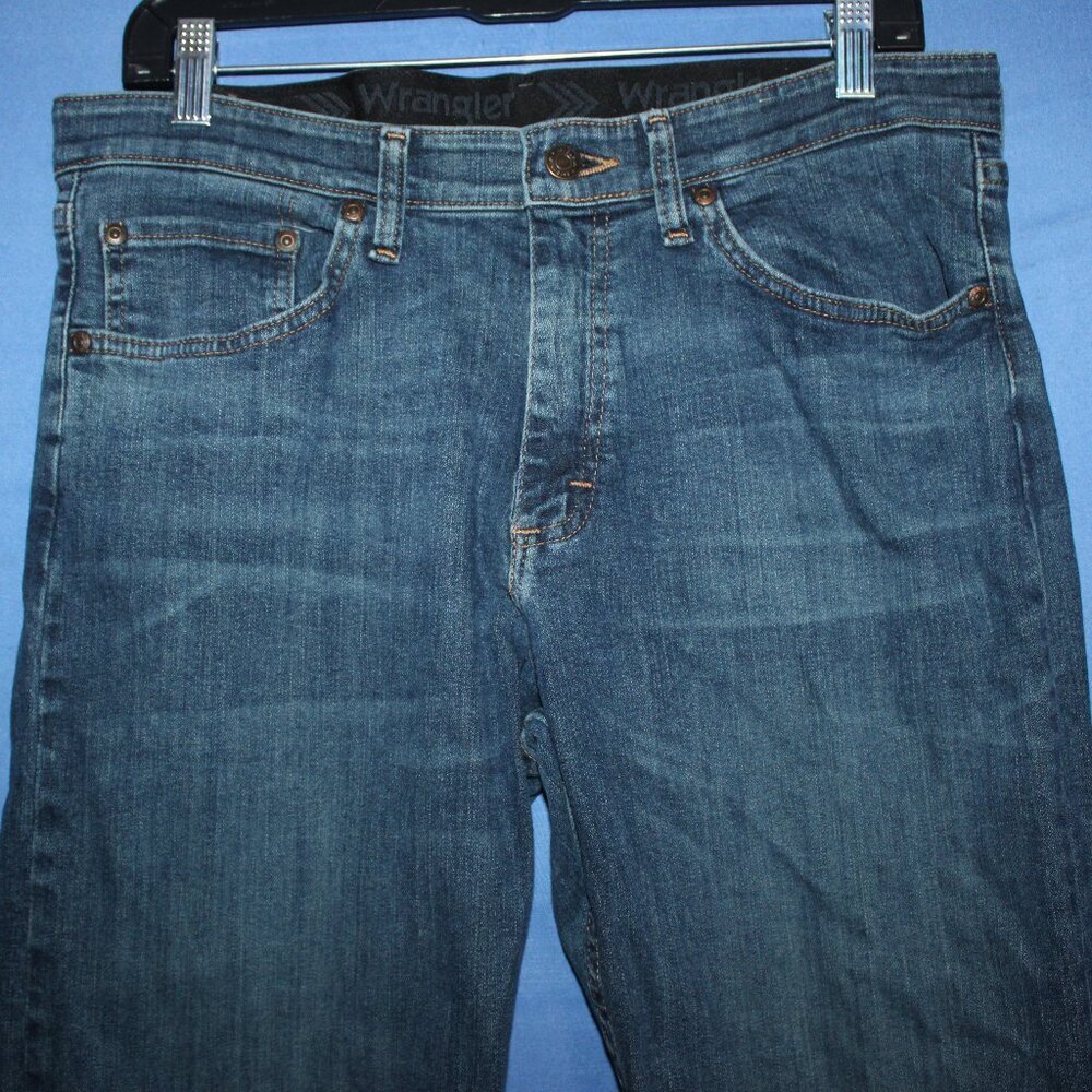 Wrangler Relaxed Fit Stretch Jeans Dark Wash 32x30
